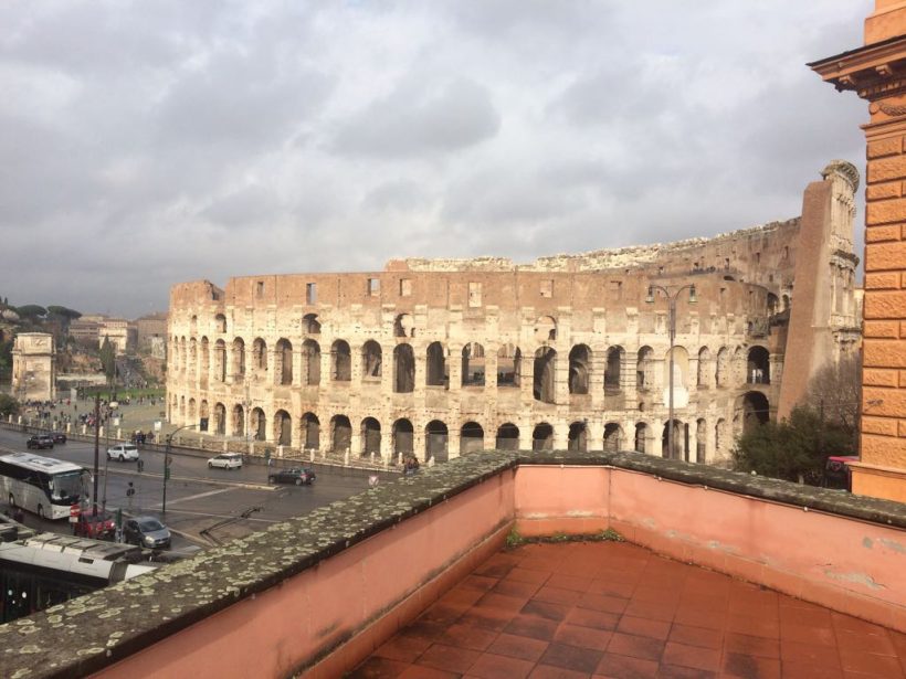 Avviata la vendita a Roma di un edificio cielo terra al Colosseo